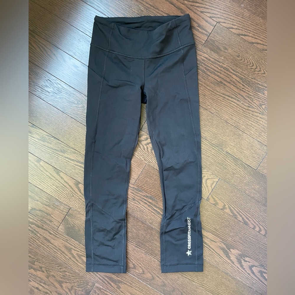 Brand New never worn Lululemon Black leggings size 2 with pockets